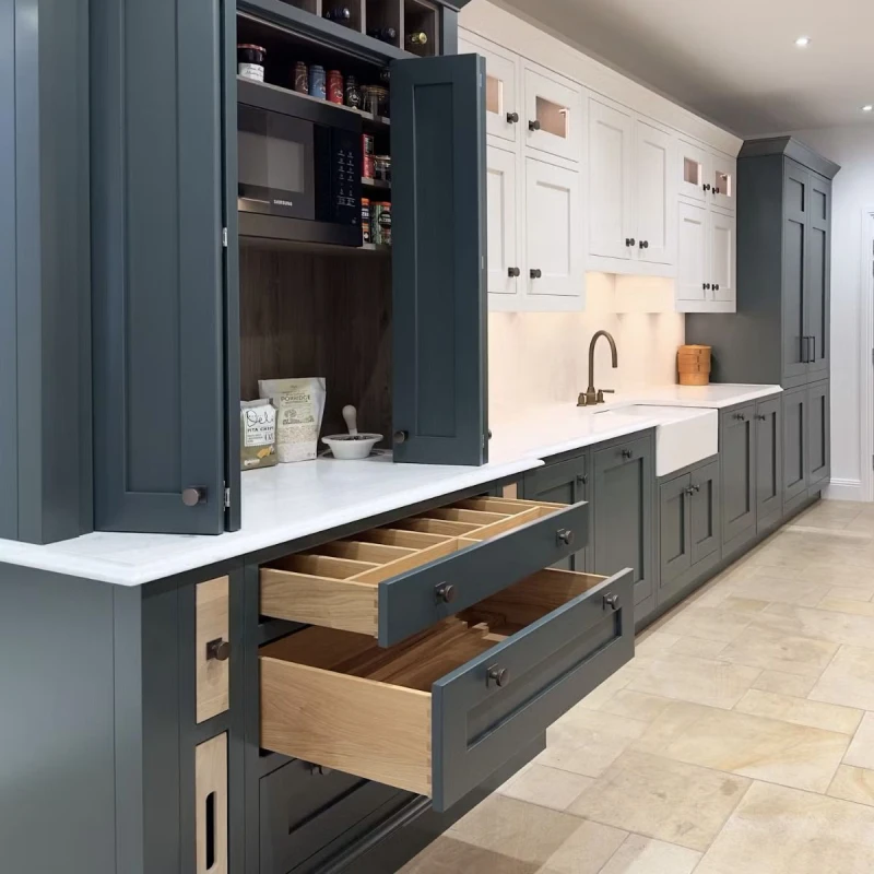 Kitchen Cabinets in Fullerton, California Built for Better Storage