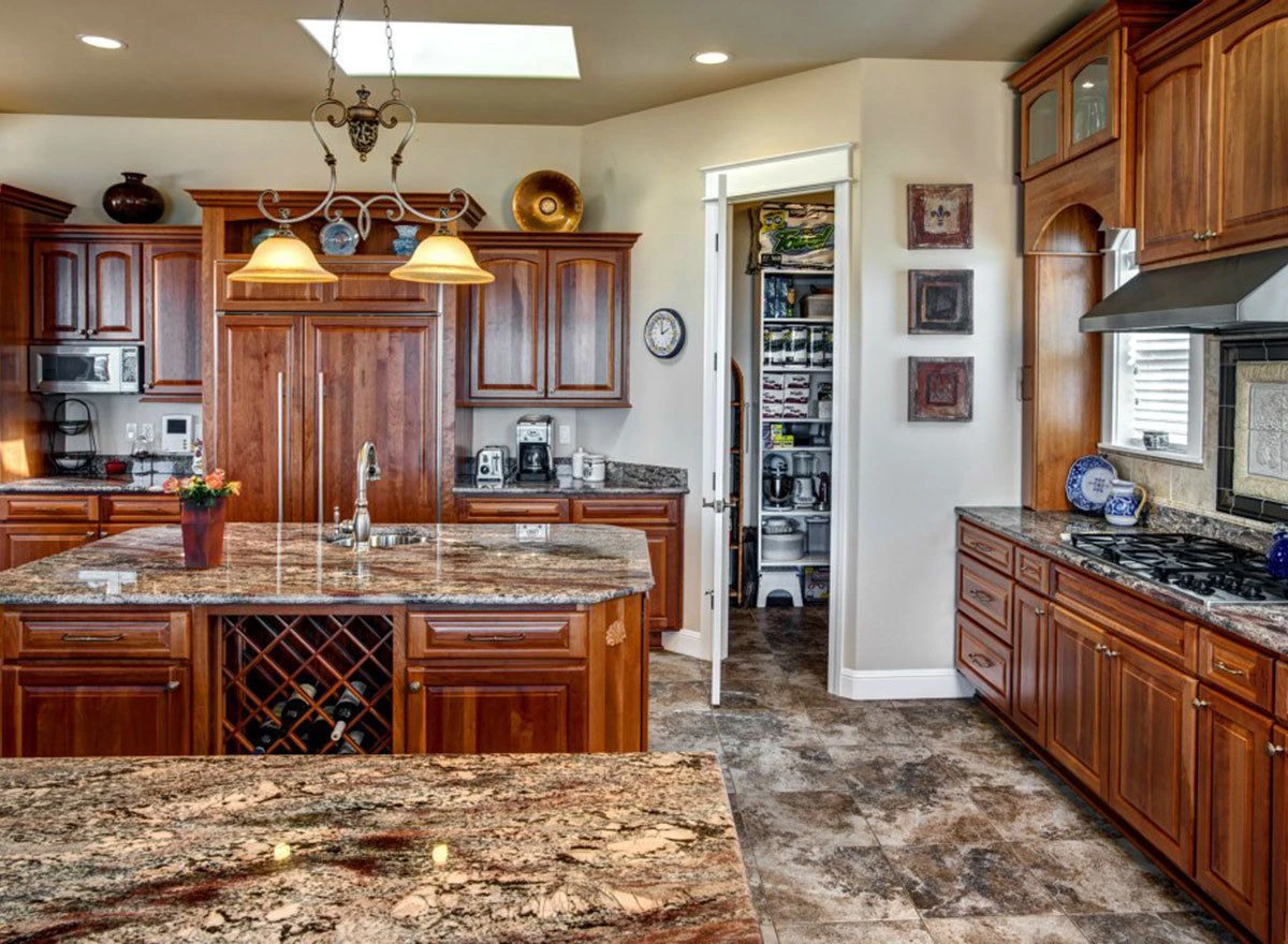 Kitchen Remodeling in Fullerton Starts with the Right Cabinet Plan